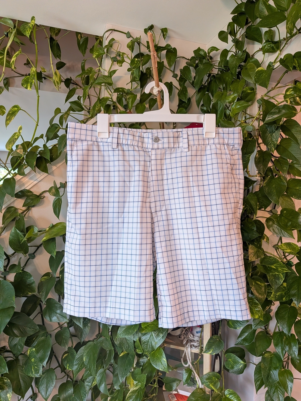 PGA Tour White Windowpane Golf Shorts with Blue Grid